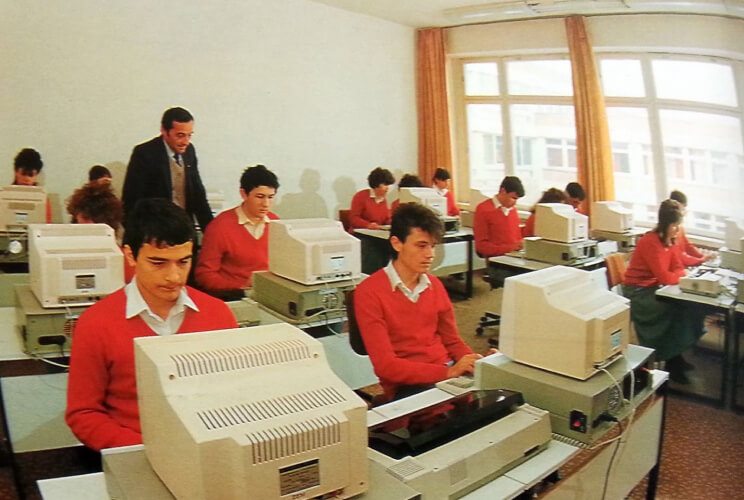 The Microprocessor Technology